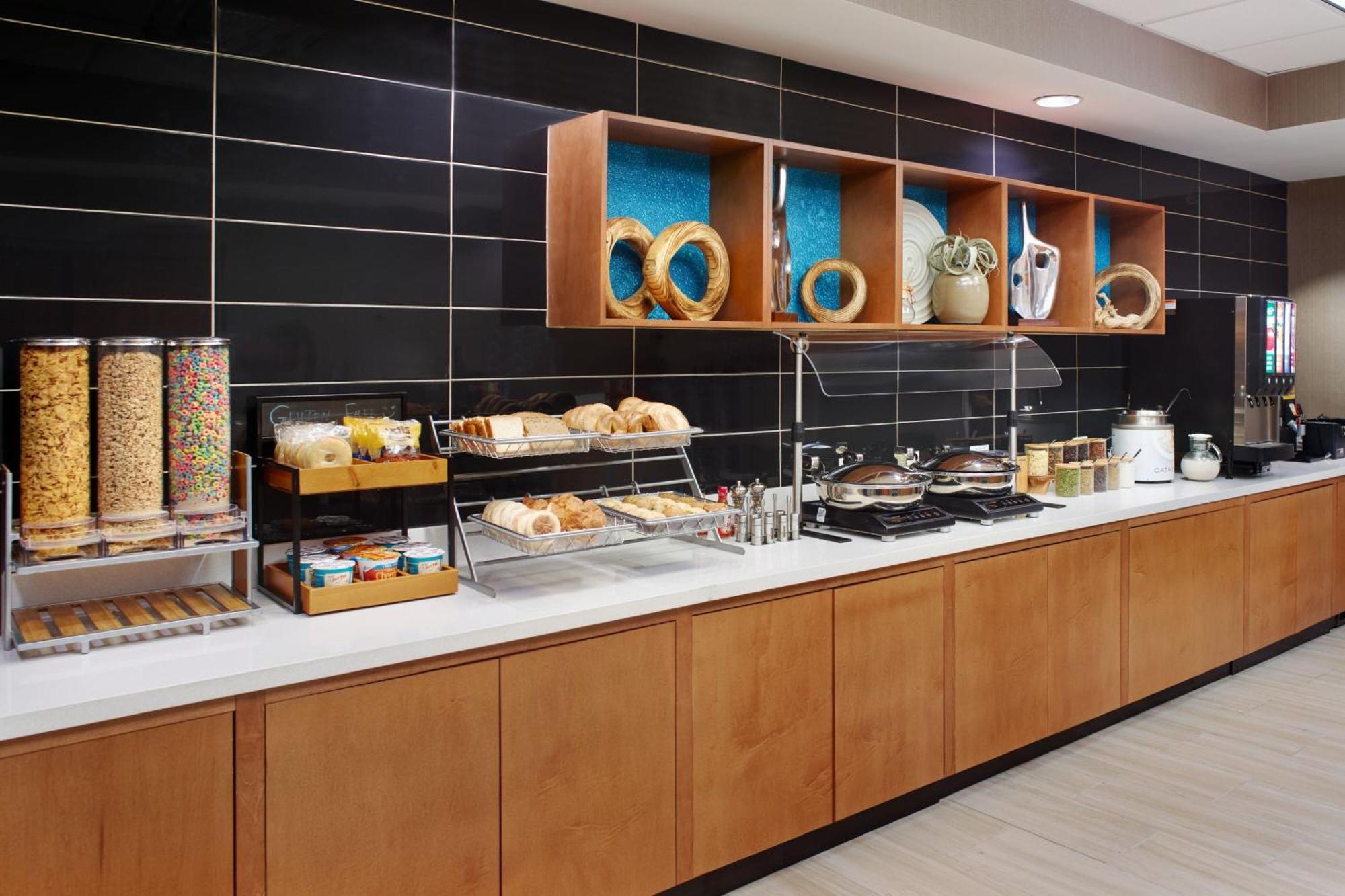 Springhill Suites Charlotte University Research Park Extérieur photo